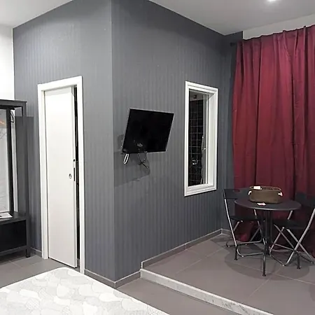 Lombardi Luxury 4*